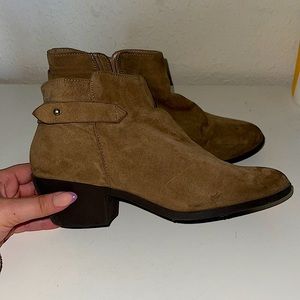 Suede cream booties zip ups